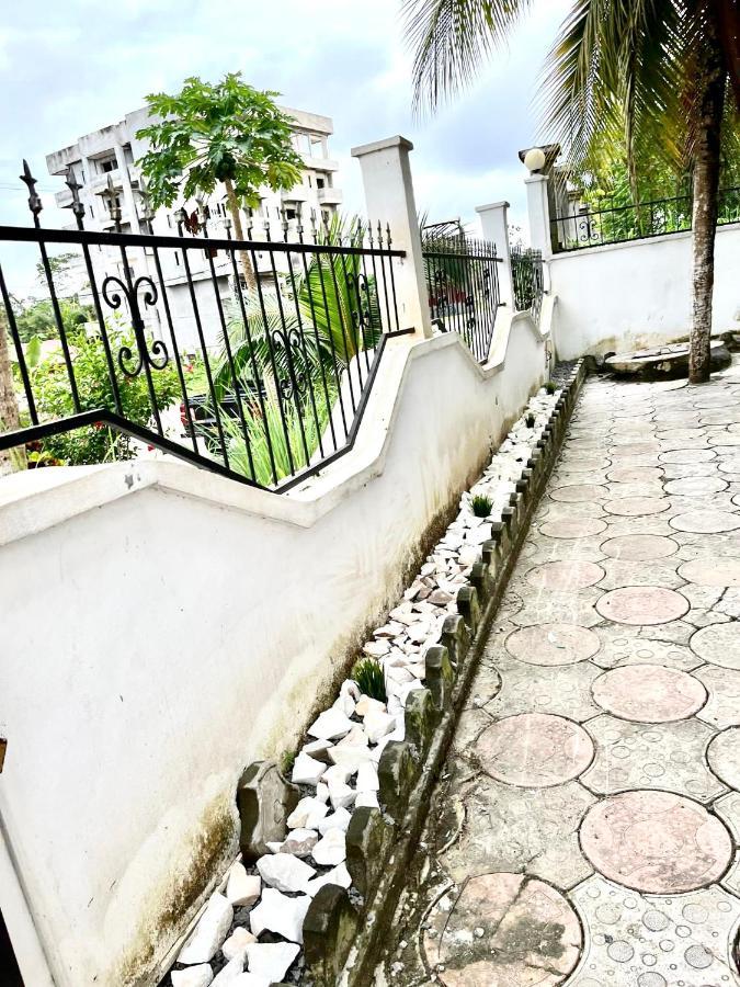 Swiss Cottage Крібі Екстер'єр фото